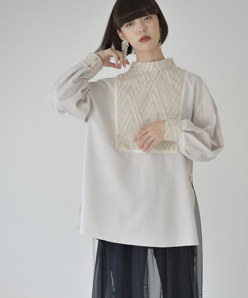 La SRIC(ラスリック)の「La SRIC / カットJQハイネックBL(シャツ/ブラウス・レディース・ベージュ/グレー/ブラック・38)」の3枚目の写真