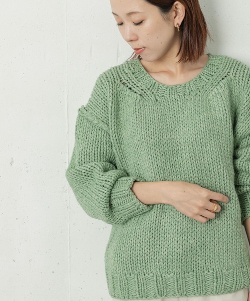 URBAN RESEARCH Sonny Label(アーバンリサーチサニーレーベル)の「ハンドニットプルオーバー(ニット/セーター・レディース・オフホワイト/ブルー系その他/ミント・FREE)」の4枚目の写真