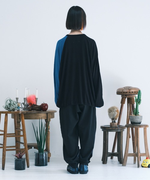 BEDSIDEDRAMA(ベットサイドドラマ)の「bedsidedrama/ベッドサイドドラマ/GREAT FICTION Swater(Tシャツ/カットソー・レディース・グレー/ブラック・1)」の3枚目の写真