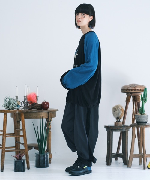 BEDSIDEDRAMA(ベットサイドドラマ)の「bedsidedrama/ベッドサイドドラマ/GREAT FICTION Swater(Tシャツ/カットソー・レディース・グレー/ブラック・1)」の4枚目の写真