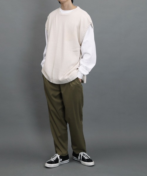 air tokyo sellection（エアートウキョウセレクション）の「【ユニセックスで着用可能】アクリル バルキー ニットベスト（ベスト・メンズ・チャコールグレー/オフホワイト/サックスブルー・MEDIUM/LARGE/X-LARGE）」の10枚目の写真