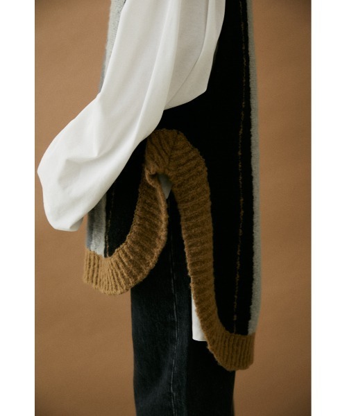 BLACK BY MOUSSY(ブラックバイマウジー)の「stripe knit vest (ストライプニットベスト)(ニット/セーター・レディース・グリーン系その他/ブルー系その他・FREE)」の16枚目の写真