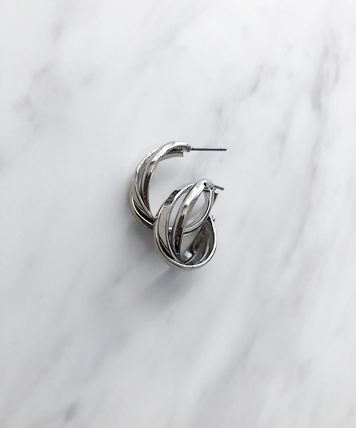 TIMELESS&THREE(タイムレスアンドスリー)の「メタルフープピアス(ピアス(両耳用)・レディース・シルバー/ゴールド/ゴールド系その他/シルバー系その他/ゴールド系その他2・FREE)」の15枚目の写真