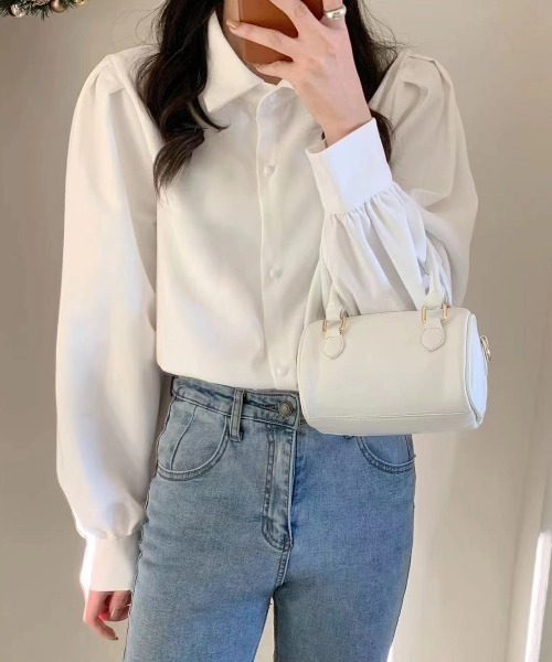 Diosfront(ディオスフロント)の「ボリュウームスリーブルーズシャツ(シャツ/ブラウス・レディース・ホワイト/ブラック/ブルー・M/L)」の4枚目の写真