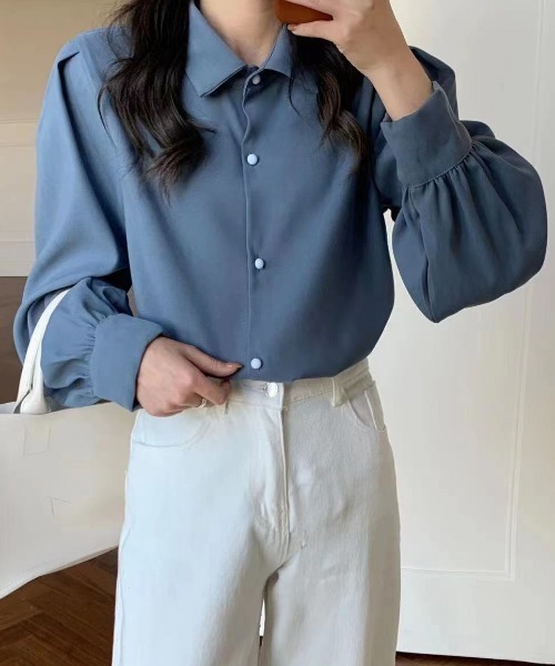 Diosfront(ディオスフロント)の「ボリュウームスリーブルーズシャツ(シャツ/ブラウス・レディース・ホワイト/ブラック/ブルー・M/L)」の14枚目の写真