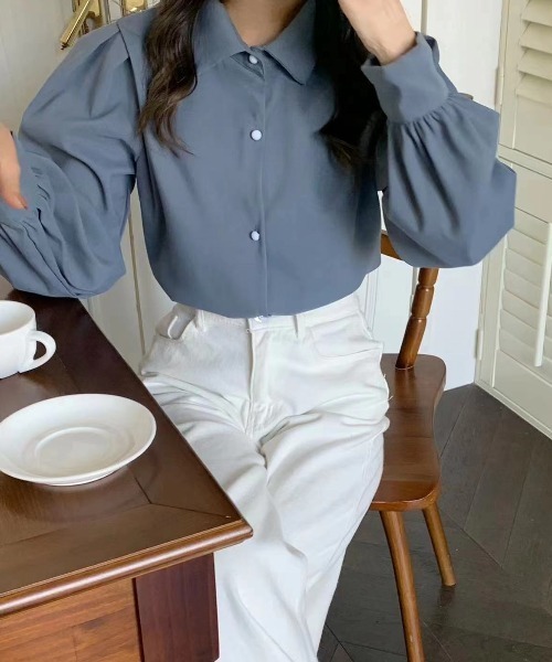 Diosfront(ディオスフロント)の「ボリュウームスリーブルーズシャツ(シャツ/ブラウス・レディース・ホワイト/ブラック/ブルー・M/L)」の10枚目の写真