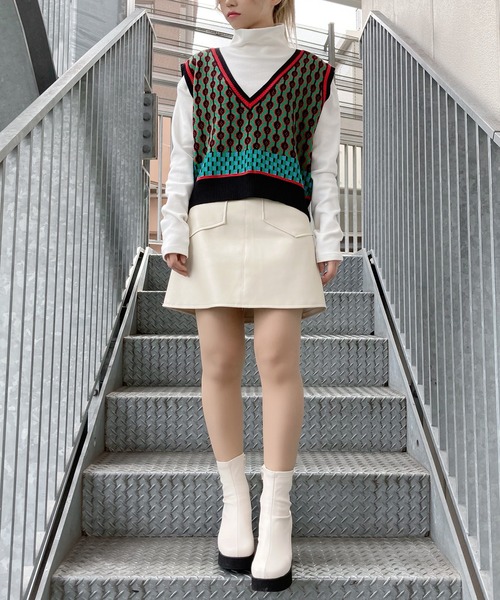 Figments（フィグメンツ）の「合皮ミニスカート（スカート・レディース・ブラック/オフホワイト・MEDIUM/SMALL）」の12枚目の写真