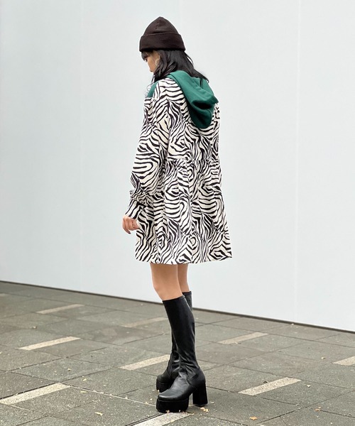 RASVOA（ラスボア）の「ゼブラ切替パーカーワンピース（ワンピース・レディース・ブラック/グリーン・FREE）」の20枚目の写真