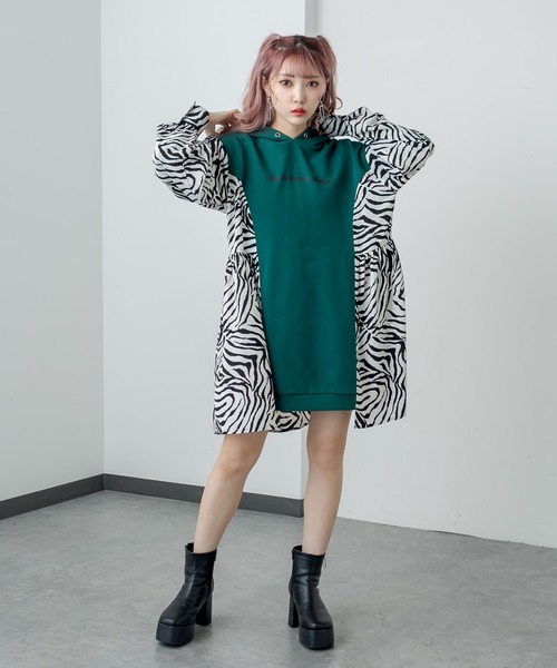 RASVOA（ラスボア）の「ゼブラ切替パーカーワンピース（ワンピース・レディース・ブラック/グリーン・FREE）」の9枚目の写真