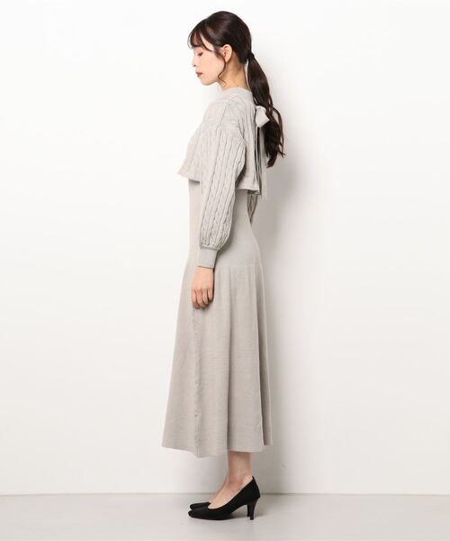 ANDGEEBEE（アンジービー）の「ニットワンピセット（ワンピース・レディース・ベージュ/ブラウン・MEDIUM）」の4枚目の写真