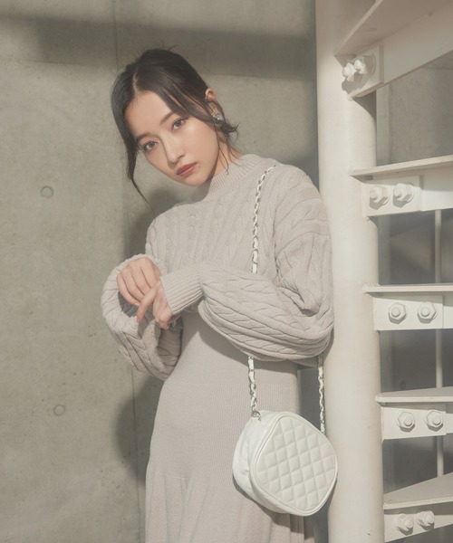 ANDGEEBEE（アンジービー）の「ニットワンピセット（ワンピース・レディース・ベージュ/ブラウン・MEDIUM）」の15枚目の写真