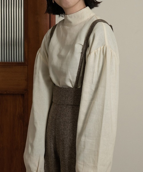 lawgy(ラウジー)の「stand neck sleeve gather blouse(シャツ/ブラウス・レディース・ブラック/カーキブラウン/ホワイト系・FREE)」の7枚目の写真