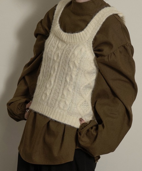 lawgy(ラウジー)の「stand neck sleeve gather blouse(シャツ/ブラウス・レディース・ブラック/カーキブラウン/ホワイト系・FREE)」の18枚目の写真