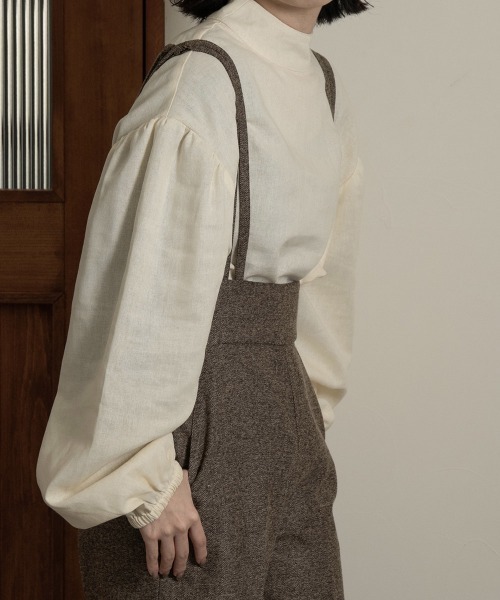 lawgy(ラウジー)の「stand neck sleeve gather blouse(シャツ/ブラウス・レディース・ブラック/カーキブラウン/ホワイト系・FREE)」の14枚目の写真