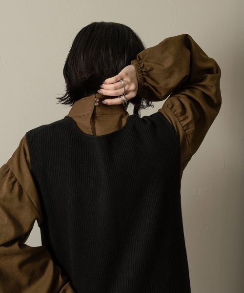 lawgy(ラウジー)の「stand neck sleeve gather blouse(シャツ/ブラウス・レディース・ブラック/カーキブラウン/ホワイト系・FREE)」の20枚目の写真