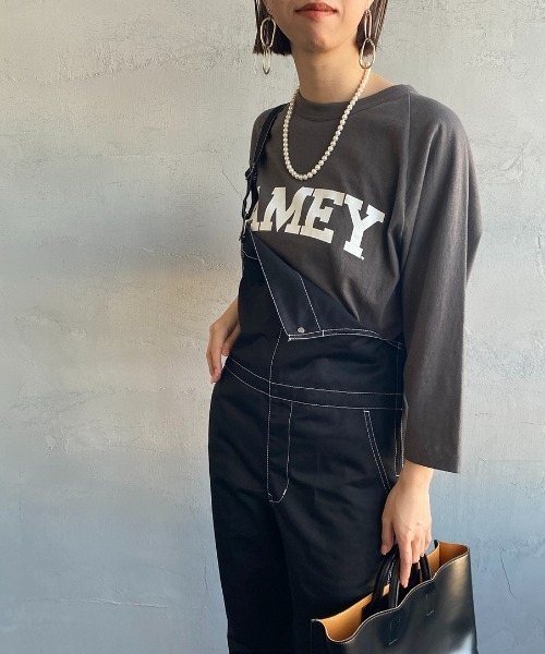 AMERICANA（アメリカーナ）の「[Americana×JEANS FACTORY/アメリカーナ×ジーンズファクトリー] 別注 7分袖ラグランスリーブ カレッジロゴプリントTシャツ（Tシャツ/カットソー・レディース・オフホワイト/スミクロ/グレイッシュベージュ・ONE SIZE）」の21枚目の写真