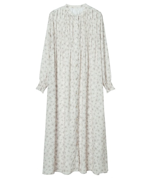 earth music&ecology(アースミュージックアンドエコロジー)の「シャーリングギャザーワンピース(フラワー)*(ワンピース・レディース・ベージュ/サックスブルー・FREE)」の17枚目の写真