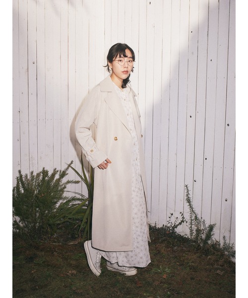 earth music&ecology(アースミュージックアンドエコロジー)の「シャーリングギャザーワンピース(フラワー)*(ワンピース・レディース・ベージュ/サックスブルー・FREE)」の19枚目の写真