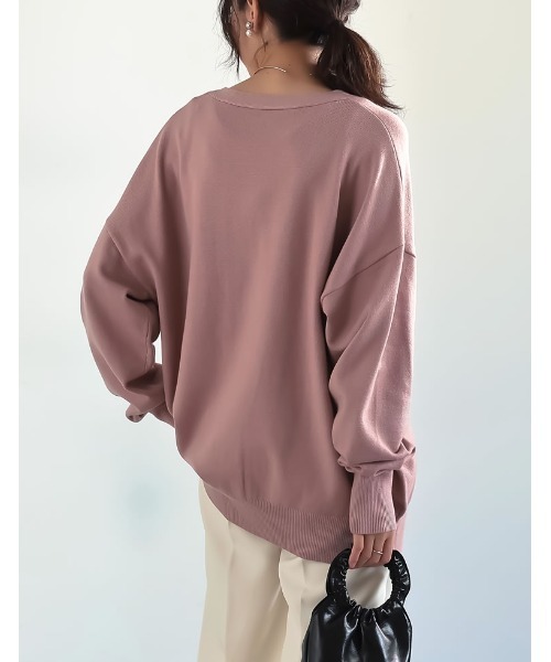 Re:EDIT（リエディ）の「Vネックオーバーサイズカラーニットカーディガン（カーディガン/ボレロ・レディース・ブラック/アイボリー/グレー/レッド/イエロー/グリーン/ホワイト/ピンク/ブルー/ベージュ/チャコールグレー/ホワイト×ブラック・MEDIUM/LARGE）」の16枚目の写真