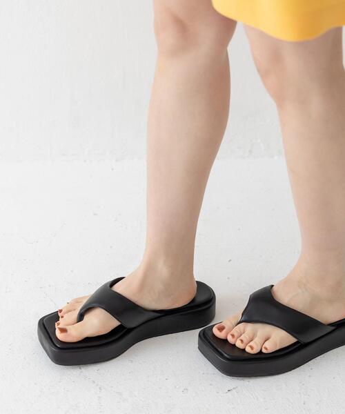 CITEN（シテン）の「＜CITEN（シテン）＞ボリュームソール ワイドトング サンダル（サンダル・レディース・ブラック/クリーム・L/M/S）」の6枚目の写真