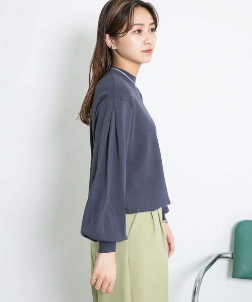 KBF（ケイビーエフ）の「illi　ショルダータックニットプルオーバー（ニット/セーター・レディース・チャコールグレー/ベージュ/アイボリー・ONE）」の14枚目の写真