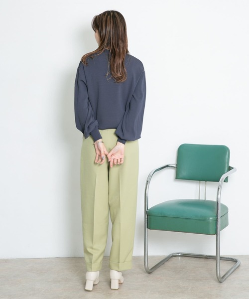 KBF（ケイビーエフ）の「illi　ショルダータックニットプルオーバー（ニット/セーター・レディース・チャコールグレー/ベージュ/アイボリー・ONE）」の17枚目の写真