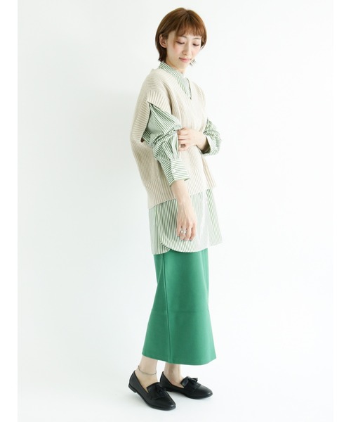 Lugnoncure（ルノンキュール）の「ポンチタイトスリットスカート（スカート・レディース・ブラック/ベージュ/グリーン・ﾌﾘ-）」の7枚目の写真