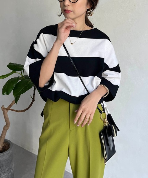 CAPRICIEUX LE'MAGE(カプリシューレマージュ)の「〈WEB限定〉ワイドボーダーTシャツ(Tシャツ/カットソー・レディース・ホワイト/ベージュ・FREE)」の2枚目の写真