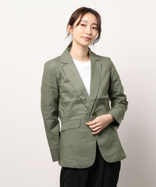 BELLUNA（ベルーナ）の「ＳＯＬＯＴＥＸ（R）使用　綿混テーラージャケット　ロング丈（テーラードジャケット・レディース・ブルー/チャコール/オフホワイト/ライトグレー/カーキ・MEDIUM/X-LARGE/LARGE）」の16枚目の写真