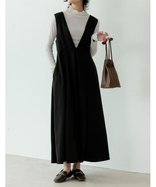 Re:EDIT(リエディ)の「カットジャガード深Vネックジャンパースカート(ジャンパースカート・レディース・ブルー/アイボリー/ブラック/オレンジ/キャメル・TALL/LARGE/SHORT/MEDIUM)」の6枚目の写真