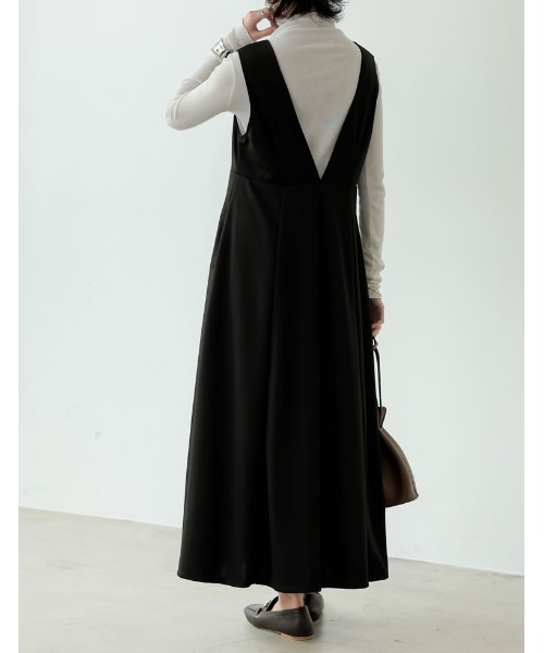 Re:EDIT(リエディ)の「カットジャガード深Vネックジャンパースカート(ジャンパースカート・レディース・ブルー/アイボリー/ブラック/オレンジ/キャメル・TALL/LARGE/SHORT/MEDIUM)」の8枚目の写真