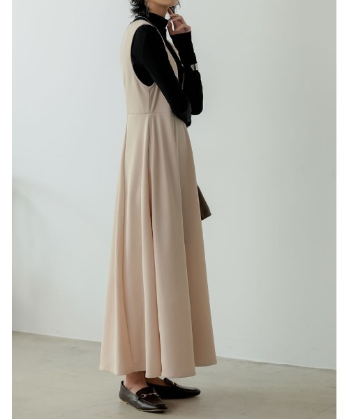 Re:EDIT(リエディ)の「カットジャガード深Vネックジャンパースカート(ジャンパースカート・レディース・ブルー/アイボリー/ブラック/オレンジ/キャメル・TALL/LARGE/SHORT/MEDIUM)」の15枚目の写真