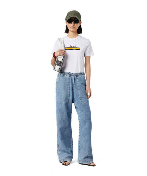 DIESEL（ディーゼル）の「レディース Tシャツ 半袖 クルーネック レギュラーフィット ロゴ（Tシャツ/カットソー・レディース・ホワイト/ブラック・SMALL/MEDIUM/LARGE/X-SMALL）」の4枚目の写真