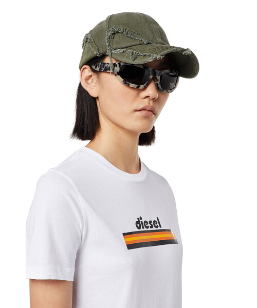 DIESEL（ディーゼル）の「レディース Tシャツ 半袖 クルーネック レギュラーフィット ロゴ（Tシャツ/カットソー・レディース・ホワイト/ブラック・SMALL/MEDIUM/LARGE/X-SMALL）」の6枚目の写真