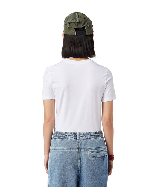 DIESEL（ディーゼル）の「レディース Tシャツ 半袖 クルーネック レギュラーフィット ロゴ（Tシャツ/カットソー・レディース・ホワイト/ブラック・SMALL/MEDIUM/LARGE/X-SMALL）」の15枚目の写真