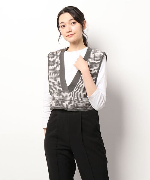 Samansa Mos2 blue（サマンサモスモスブルー）の「柄ニットベスト（ベスト・レディース・ライトベージュ/グレー/キナリ・ﾌﾘ-）」の6枚目の写真