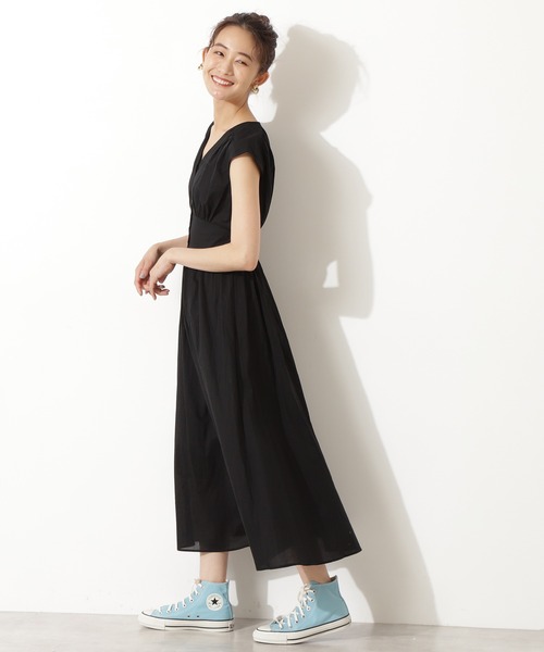 N.（N. Natural Beauty Basic）（エヌエヌナチュラルビューティーベーシック）の「【追加生産】【S Size Line】◆Ｖネックギャザーワンピース（ワンピース・レディース・ブラック/ブラウン/ブルー/スモークピンク/レッド・SMALL/MEDIUM）」の8枚目の写真