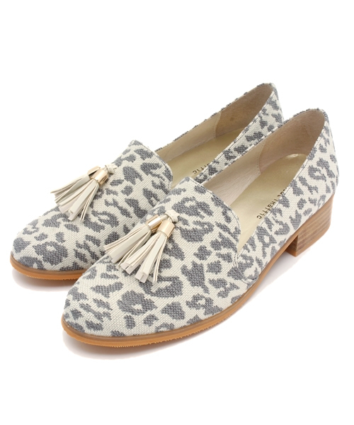 ORiental TRaffic（オリエンタルトラフィック）の「【SALE　50%OFF！】春夏新作★タッセルシューズ★5106（パンプス・レディース・ブラック/ブルー/ホワイト/グレー系その他・41/38/34/42/35/40/36/37/39）」の3枚目の写真