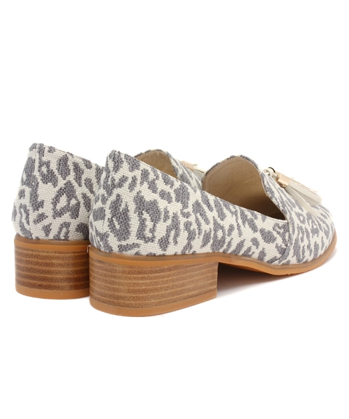 ORiental TRaffic（オリエンタルトラフィック）の「【SALE　50%OFF！】春夏新作★タッセルシューズ★5106（パンプス・レディース・ブラック/ブルー/ホワイト/グレー系その他・41/38/34/42/35/40/36/37/39）」の9枚目の写真