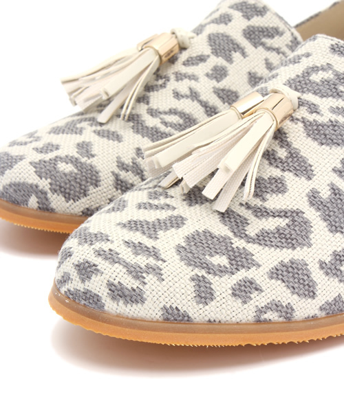 ORiental TRaffic（オリエンタルトラフィック）の「【SALE　50%OFF！】春夏新作★タッセルシューズ★5106（パンプス・レディース・ブラック/ブルー/ホワイト/グレー系その他・41/38/34/42/35/40/36/37/39）」の10枚目の写真