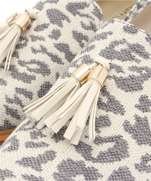 ORiental TRaffic（オリエンタルトラフィック）の「【SALE　50%OFF！】春夏新作★タッセルシューズ★5106（パンプス・レディース・ブラック/ブルー/ホワイト/グレー系その他・41/38/34/42/35/40/36/37/39）」の11枚目の写真