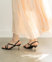 RANDA | ヒールコンシャスクロスストラップサンダル(サンダル)