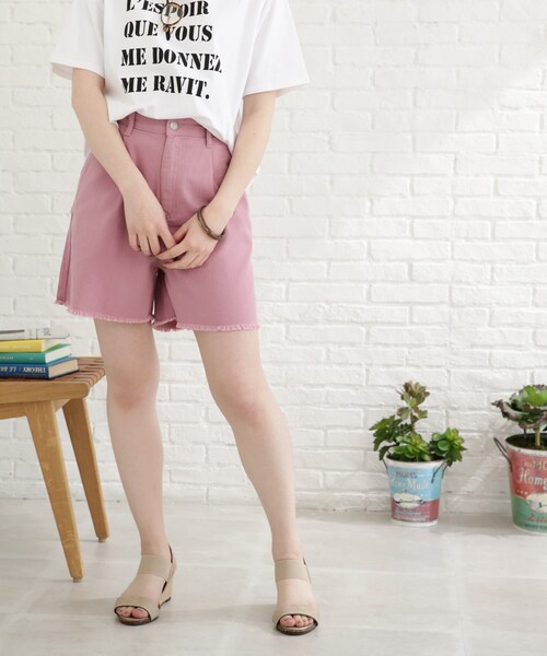 Cutie Blonde（キューティーブロンド）の「◆デニムカットオフショートパンツ（その他パンツ・レディース・オフホワイト/ブルー/ピンク系・01/02）」の4枚目の写真