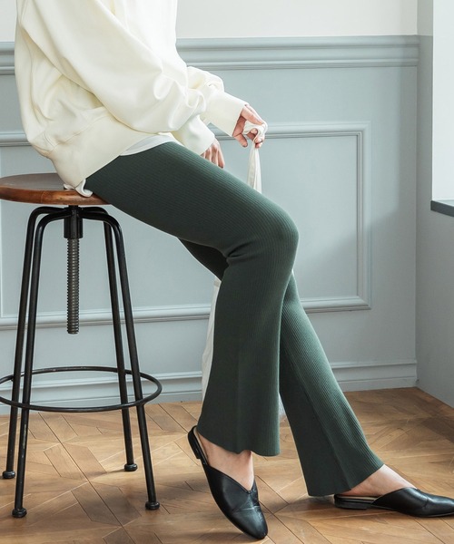 coca（coca）（コカ）の「サマーニットフレアレギンス（レギンス/スパッツ・レディース・チャコールグレー/ブラック/ダークグリーン/ベージュ・SHORT/LONG）」の4枚目の写真