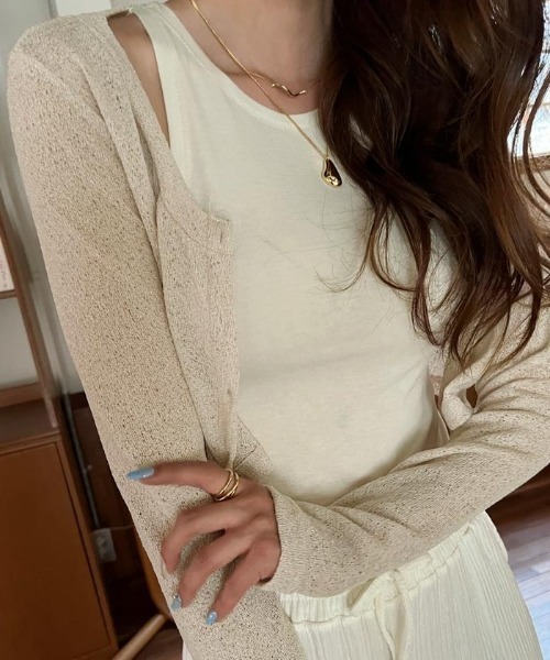 NANING9（ナンニング）の「NANING9 クロップドシアーカーディガン（カーディガン/ボレロ・レディース・ブラック/ベージュ/アイボリー・FREE）」の6枚目の写真