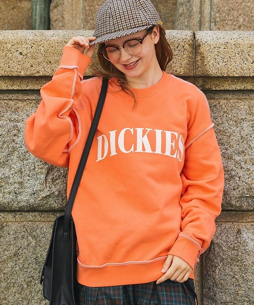 Dickies(ディッキーズ)の「Dickies/ディッキーズ 裏毛アソート ロゴ&グラフィック ルーズスウェットプルオーバー(スウェット・レディース・ホワイト/ブラック/グレー/オレンジ/ブルー/グリーン/オートミール/ホワイト系/ブラック系/ブラック系1/オレンジ系/グレー系・M/L)」の14枚目の写真
