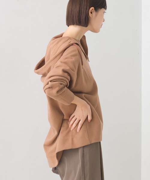 OMNES(オムネス)の「裏毛スウェット フロントV開き フードプルオーバー(パーカー・レディース・ベージュ/ネイビー/ブラウン/アイボリー/ブルー系その他・FREE)」の13枚目の写真