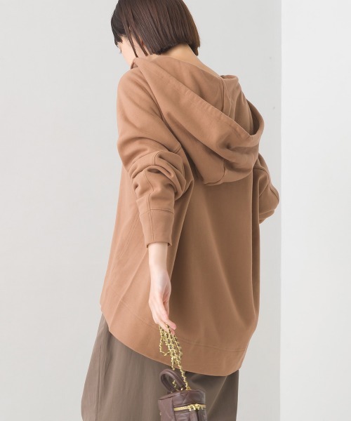 OMNES(オムネス)の「裏毛スウェット フロントV開き フードプルオーバー(パーカー・レディース・ベージュ/ネイビー/ブラウン/アイボリー/ブルー系その他・FREE)」の15枚目の写真