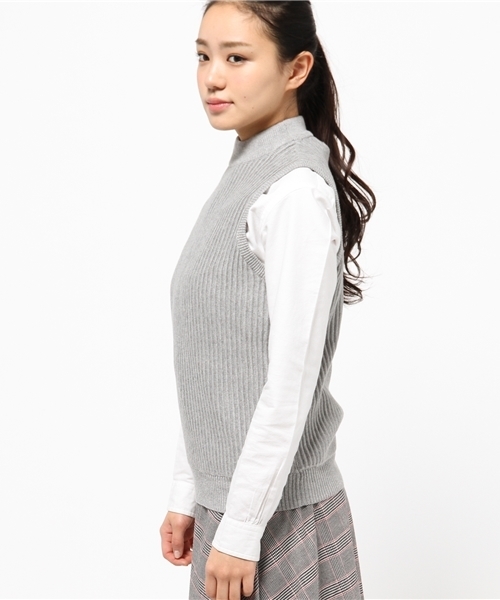 CIAOPANIC TYPY（チャオパニックティピー）の「タック編みハイネックベスト（ニット/セーター・レディース・オフホワイト/グレー/イエロー・FREE）」の9枚目の写真