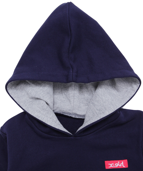 X-girl Stages（エックスガールステージス）の「STANDARD PULLOVER HOODIE(12M～3T)（パーカー・キッズ・アッシュ/レッド/グリーン/ネイビー・12M/2T/3T）」の13枚目の写真